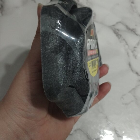 Reptile Feeding Dishes - Picture 3 of 5